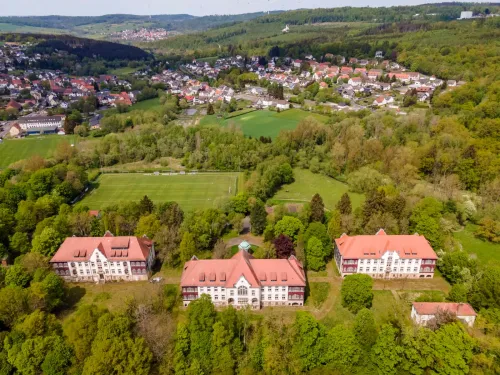 Schloss Lenoir - Hessisch Lichtenau (Unverb. Illustration)